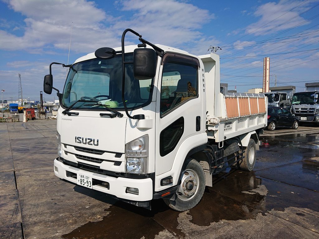 4t ダンプトラック