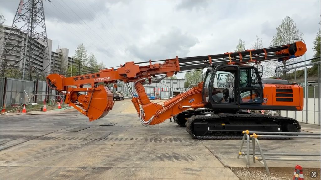 50m 大深度クラム　HITACHI ZX240LCー7 